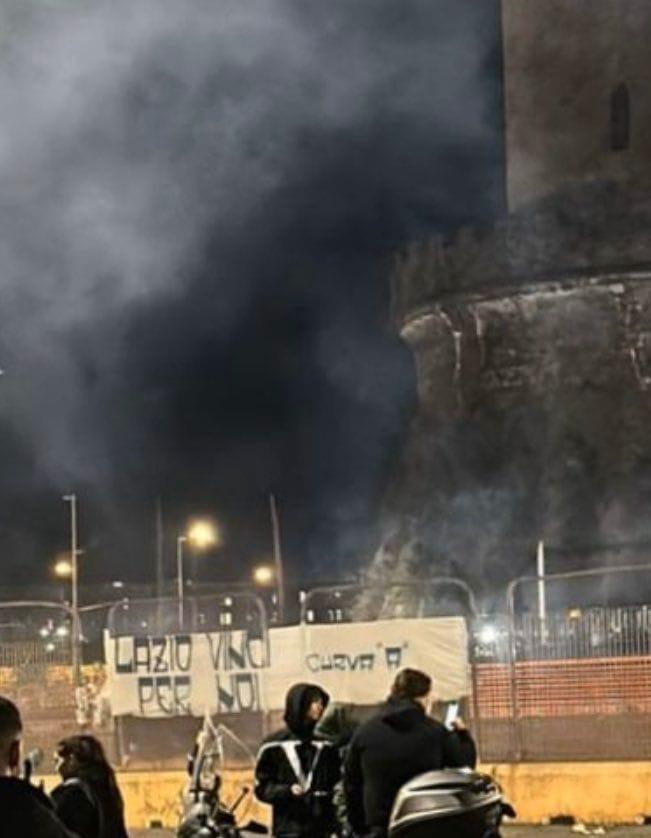 FOTO Lazio Vinci Per Noi Lo Striscione Della Curva A Che Vuole